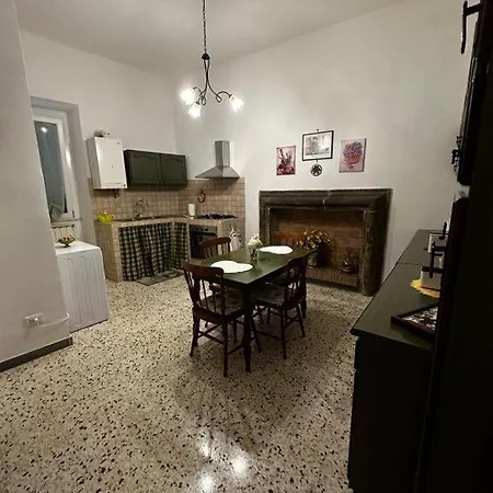 La Casa Sotto Il Castello Appartamento Bracciano (Rome)